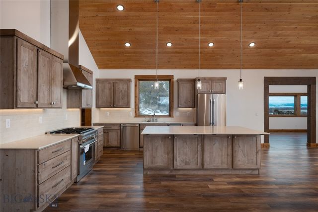 499 Saddle Ridge Road, Manhattan, MT 59741