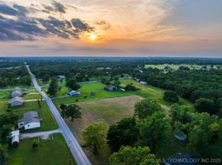 3 E 121st Street, Coweta, OK 74429