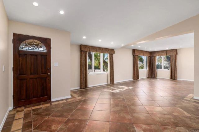 1180 Barcelona Drive, San Diego, CA 92107