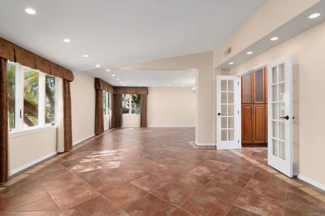 1180 Barcelona Drive, San Diego, CA 92107