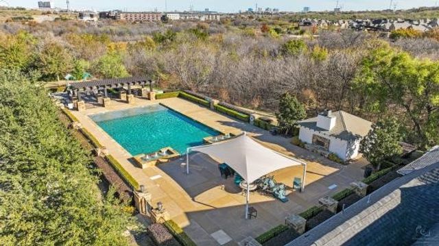 2201 Shakespeare Street, Carrollton, TX 75010