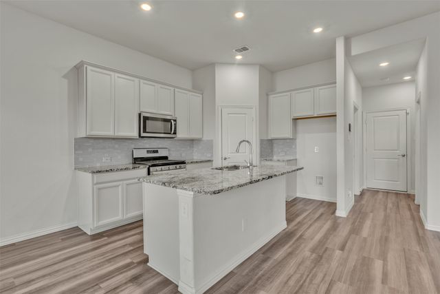 10012 Callan Lane, Fort Worth, TX 76131
