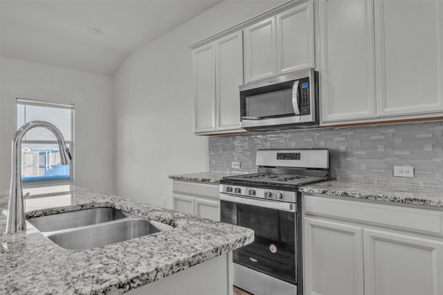10012 Callan Lane, Fort Worth, TX 76131