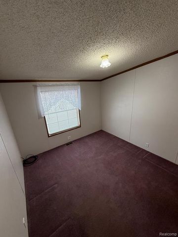 11359 Lake Drive, Fenton, MI 48430