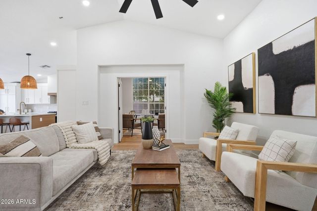 5440 W SARAGOSA Street, Chandler, AZ 85226