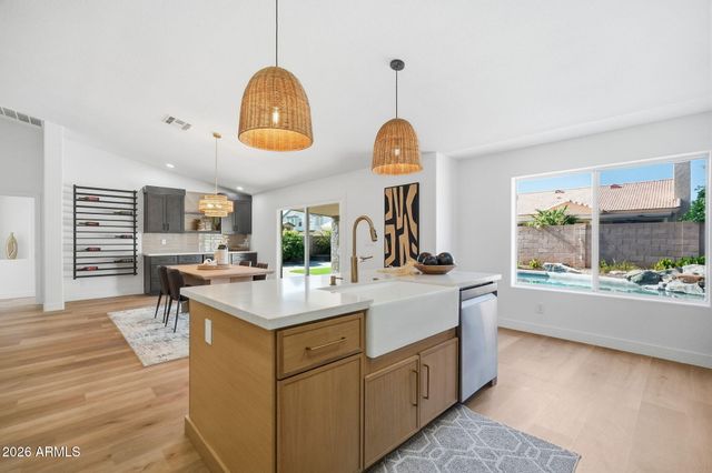 5440 W SARAGOSA Street, Chandler, AZ 85226