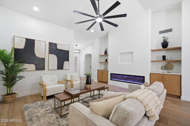 5440 W SARAGOSA Street, Chandler, AZ 85226