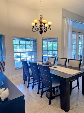 834 Verona Lake Dr, Weston, FL 33326