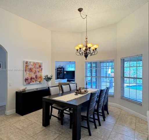 834 Verona Lake Dr, Weston, FL 33326