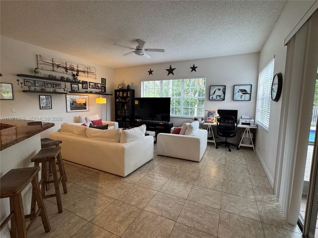 834 Verona Lake Dr, Weston, FL 33326