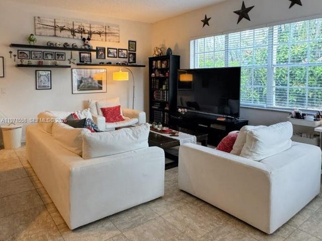 834 Verona Lake Dr, Weston, FL 33326