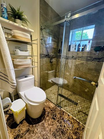 834 Verona Lake Dr, Weston, FL 33326