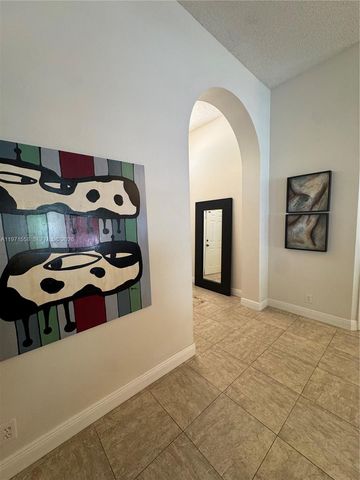 834 Verona Lake Dr, Weston, FL 33326