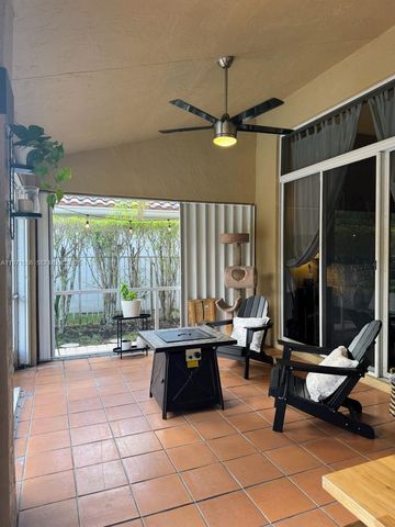 834 Verona Lake Dr, Weston, FL 33326