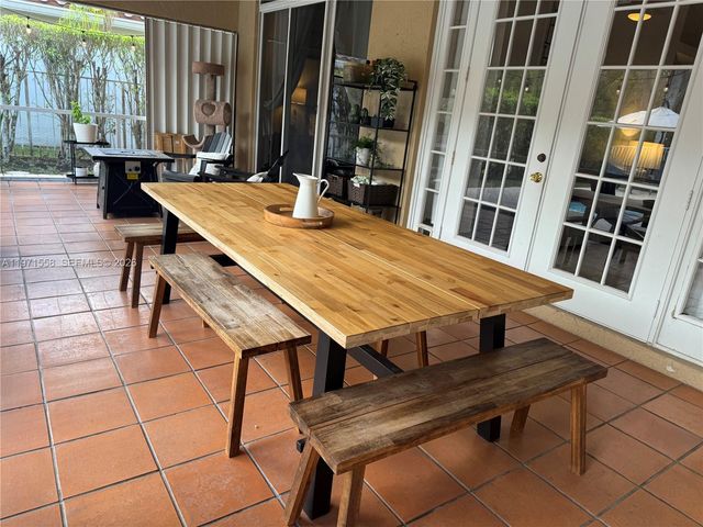 834 Verona Lake Dr, Weston, FL 33326