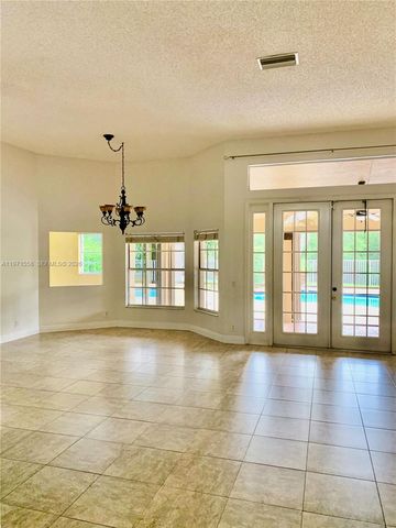 834 Verona Lake Dr, Weston, FL 33326