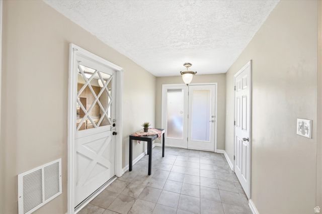 793 E ORCHARD DR, Pleasant Grove, UT 84062