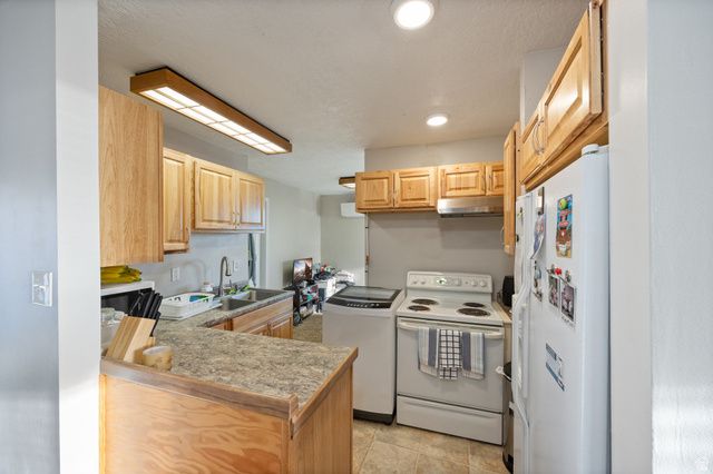 793 E ORCHARD DR, Pleasant Grove, UT 84062