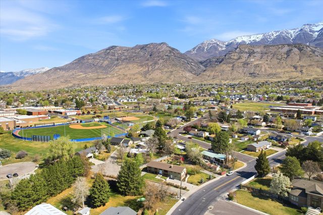 793 E ORCHARD DR, Pleasant Grove, UT 84062