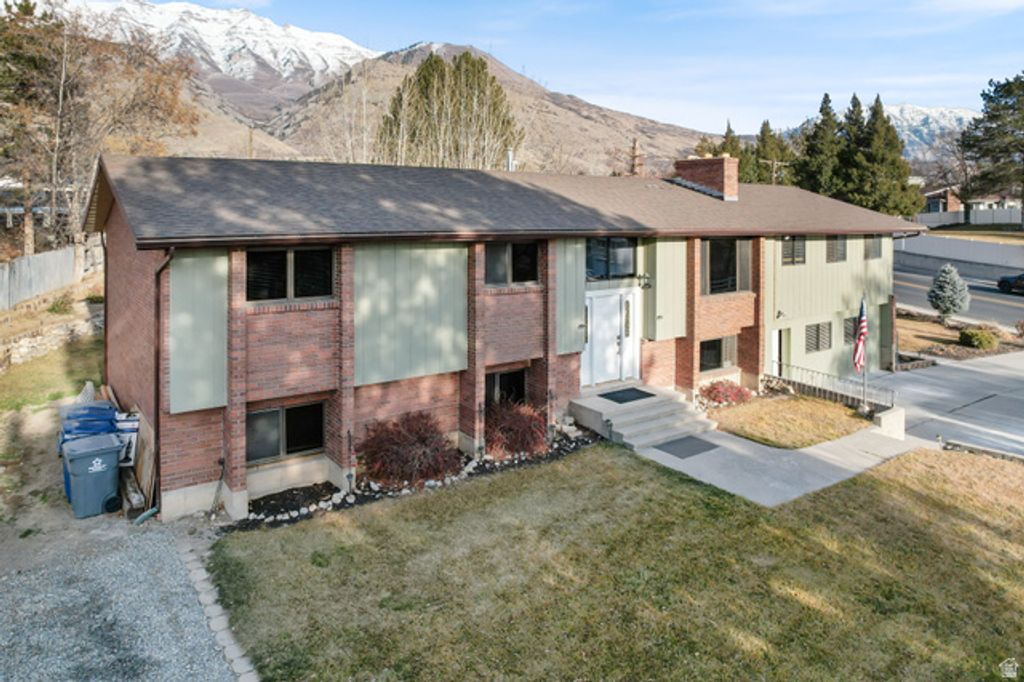 793 E ORCHARD DR, Pleasant Grove, UT 84062