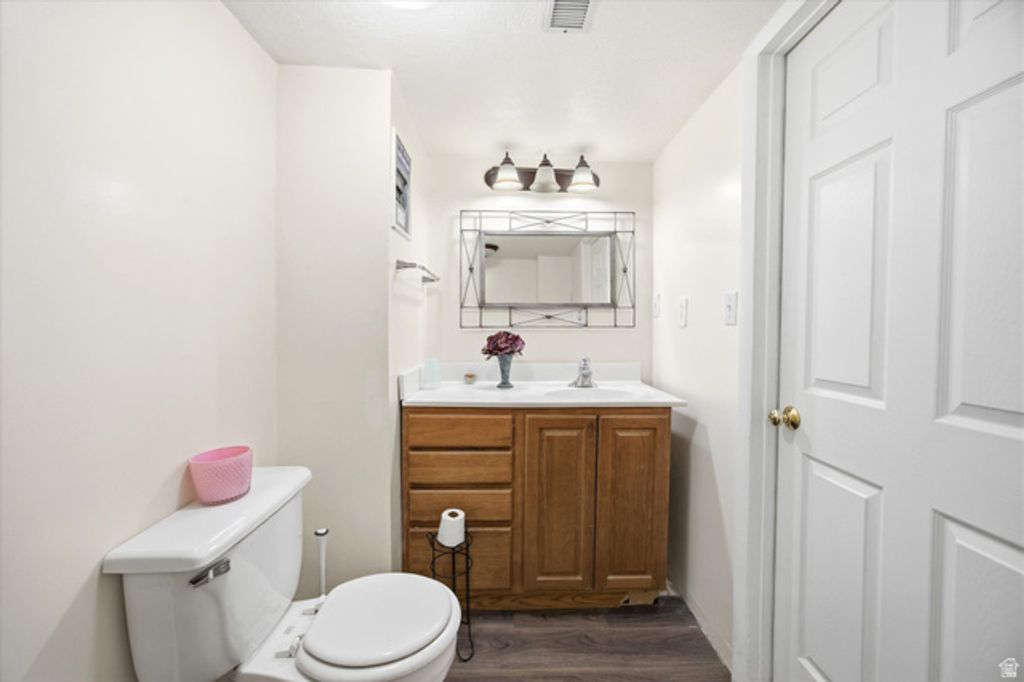 Image 31 of property listing at 793 E ORCHARD DR, Pleasant Grove, UT 84062