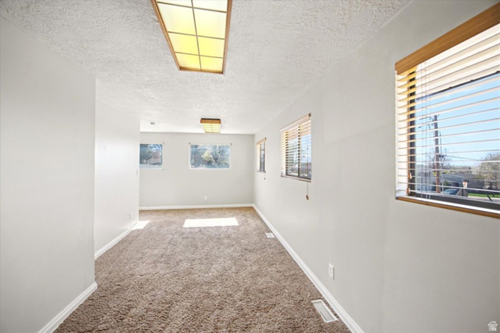 Image 36 of property listing at 793 E ORCHARD DR, Pleasant Grove, UT 84062