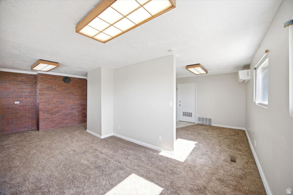 Image 37 of property listing at 793 E ORCHARD DR, Pleasant Grove, UT 84062