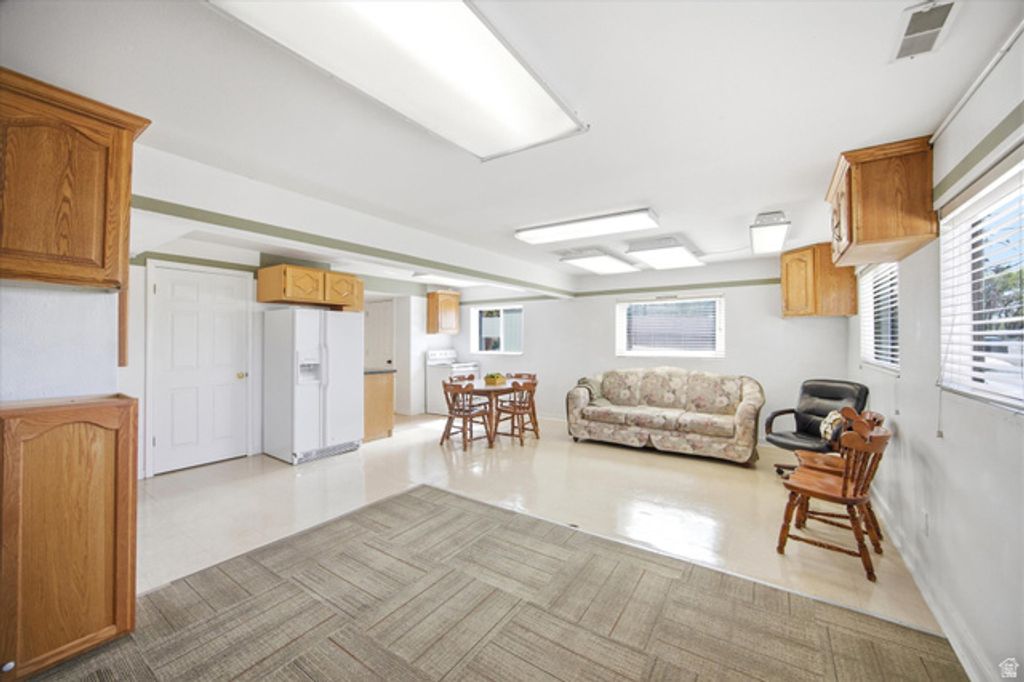 Image 8 of property listing at 793 E ORCHARD DR, Pleasant Grove, UT 84062