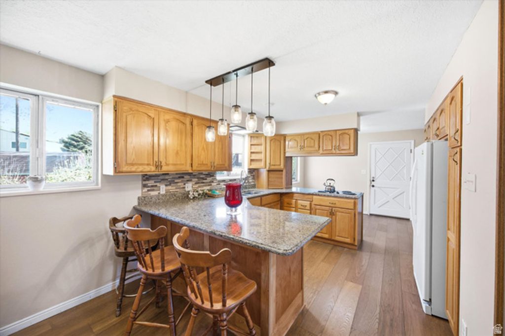 Image 9 of property listing at 793 E ORCHARD DR, Pleasant Grove, UT 84062