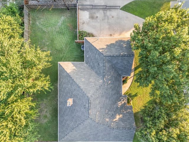 413 Flagstone Drive, Burleson, TX 76028