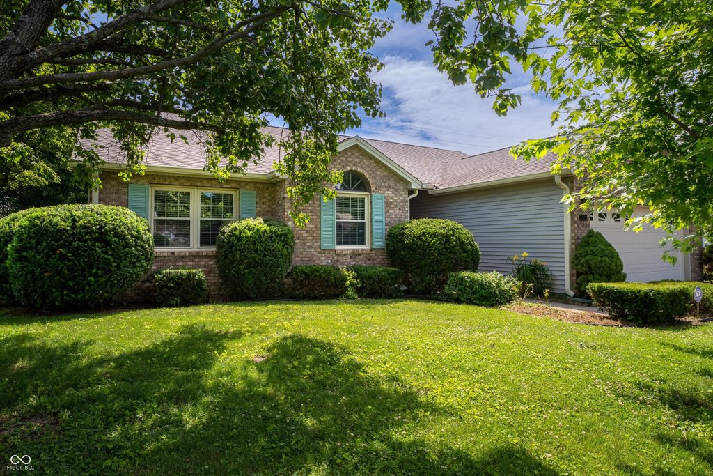 3773 Greenbriar Drive, Columbus, IN 47203