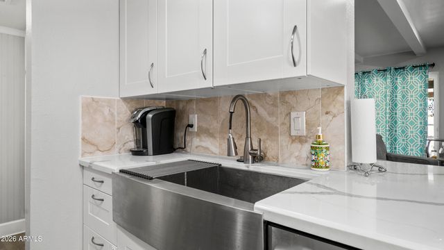 648 E TAM OSHANTER Drive, Phoenix, AZ 85022