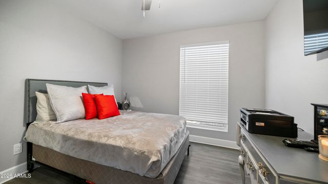 648 E TAM OSHANTER Drive, Phoenix, AZ 85022