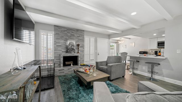 648 E TAM OSHANTER Drive, Phoenix, AZ 85022