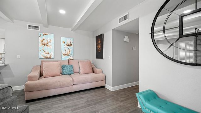 648 E TAM OSHANTER Drive, Phoenix, AZ 85022