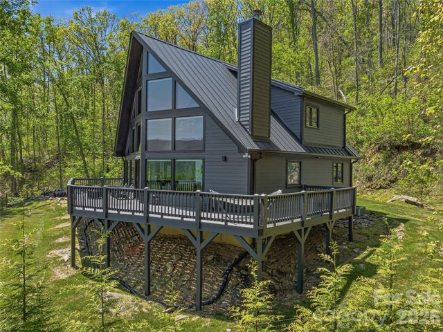 110 North Knob Lane, Weaverville, NC 28787