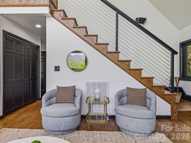 110 North Knob Lane, Weaverville, NC 28787