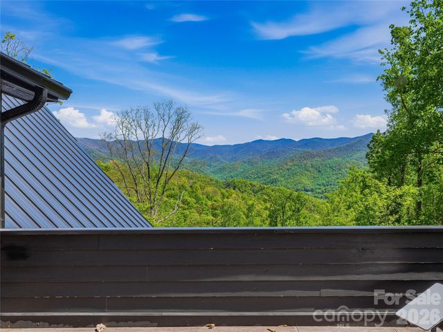 110 North Knob Lane, Weaverville, NC 28787