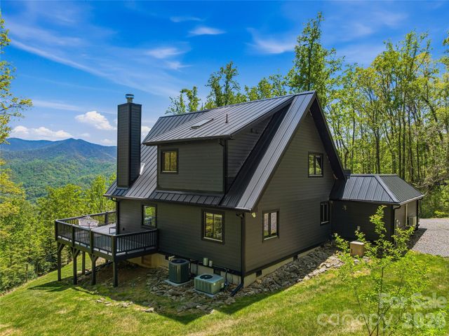 110 North Knob Lane, Weaverville, NC 28787