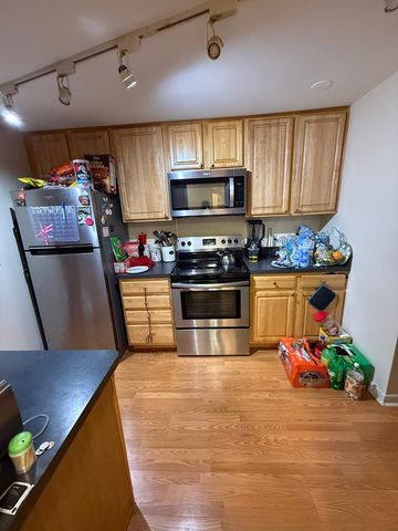 3900 W 95th Street 305, Evergreen Park, IL 60805