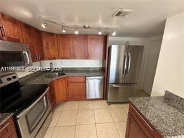 1865 79th St Cswy 8K, North Bay Village, FL 33141