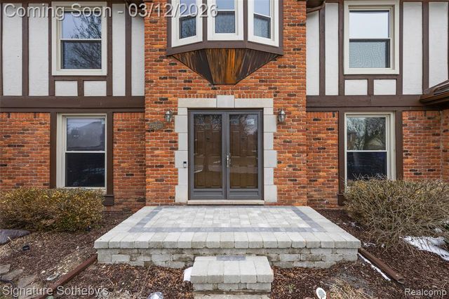 24822 Portsmouth Avenue, Novi, MI 48374