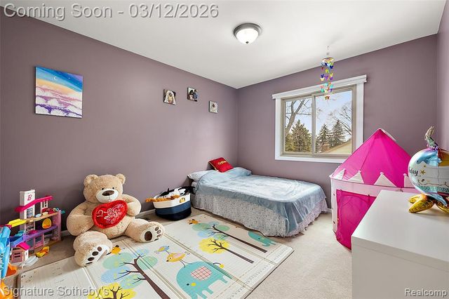 24822 Portsmouth Avenue, Novi, MI 48374