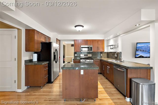 24822 Portsmouth Avenue, Novi, MI 48374