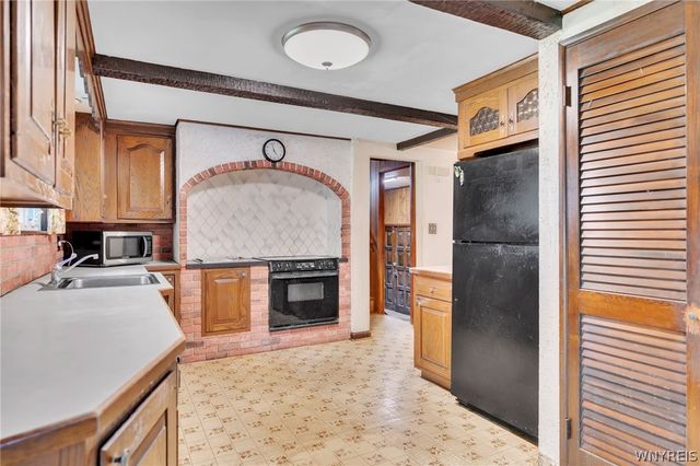 1935 Transit Road, Elma, NY 14059