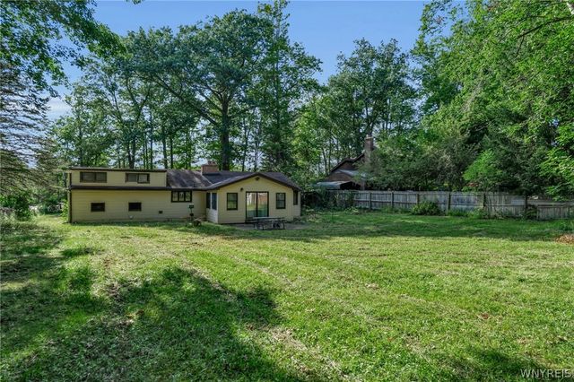 1935 Transit Road, Elma, NY 14059