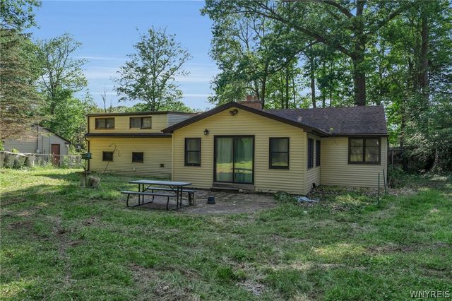 1935 Transit Road, Elma, NY 14059