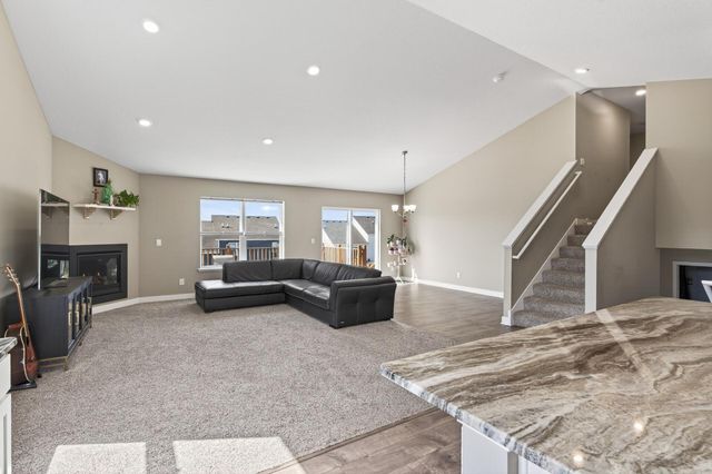 18099 Heirloom Court, Lakeville, MN 55044