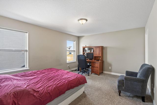 18099 Heirloom Court, Lakeville, MN 55044