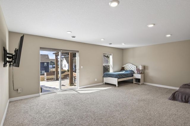 18099 Heirloom Court, Lakeville, MN 55044